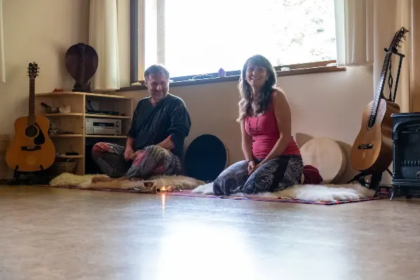 Relaxační dovolená s tibetskými mísami a gongy v centru Dajána.